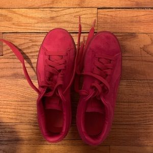 hot pink pumas